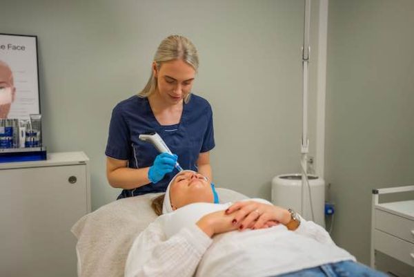 Clinic Vest (bilde 5)